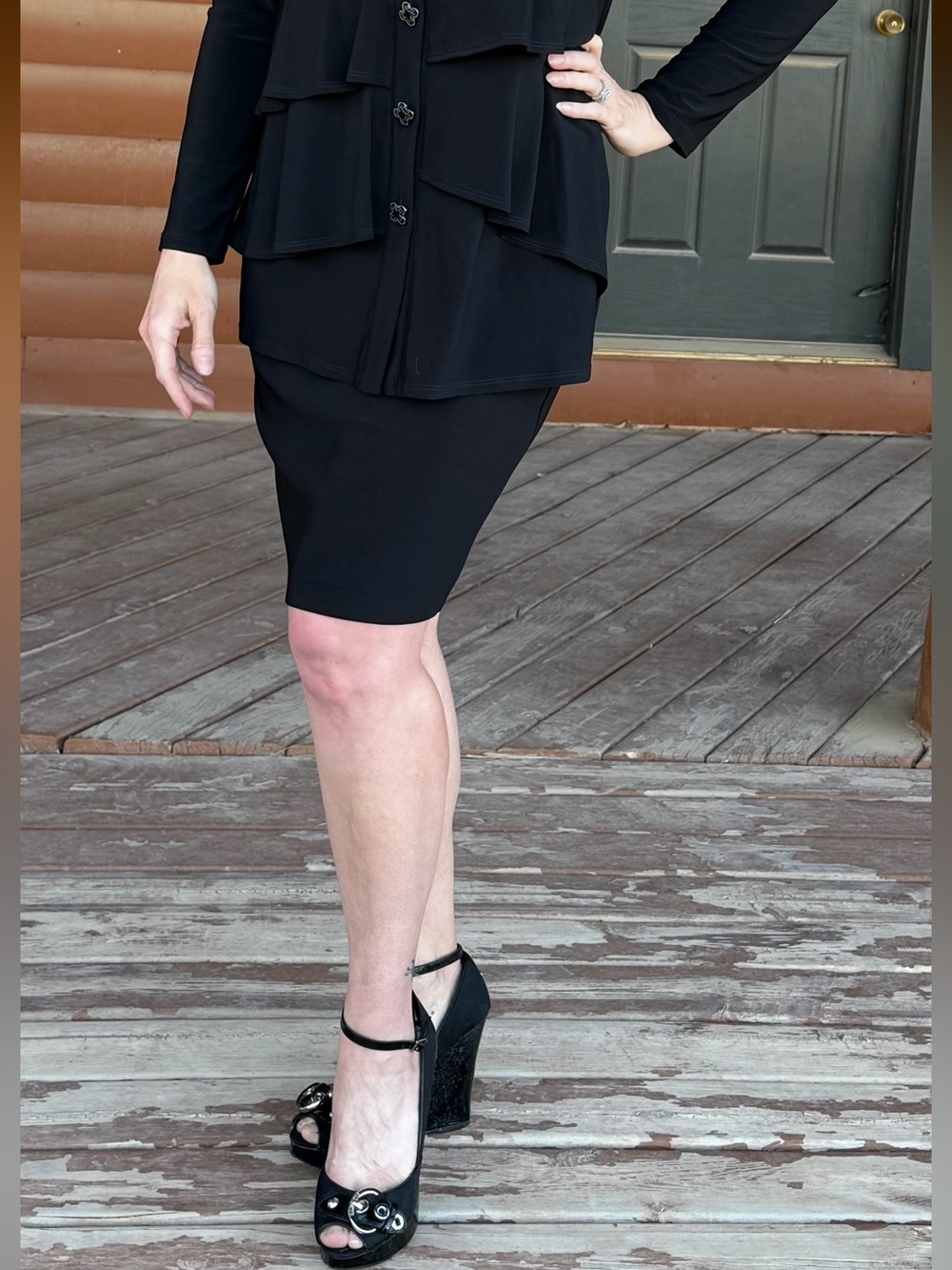 NWT Joseph Ribkoff Black Pencil Skirt - Women’s Size 6